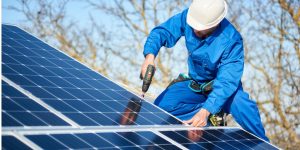 Installation Maintenance Panneaux Solaires Photovoltaïques à Lanas